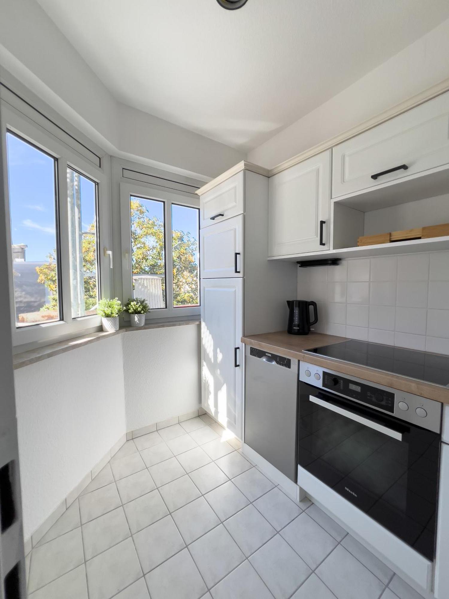 Apartment Jino I Modern - Lage - Balkon